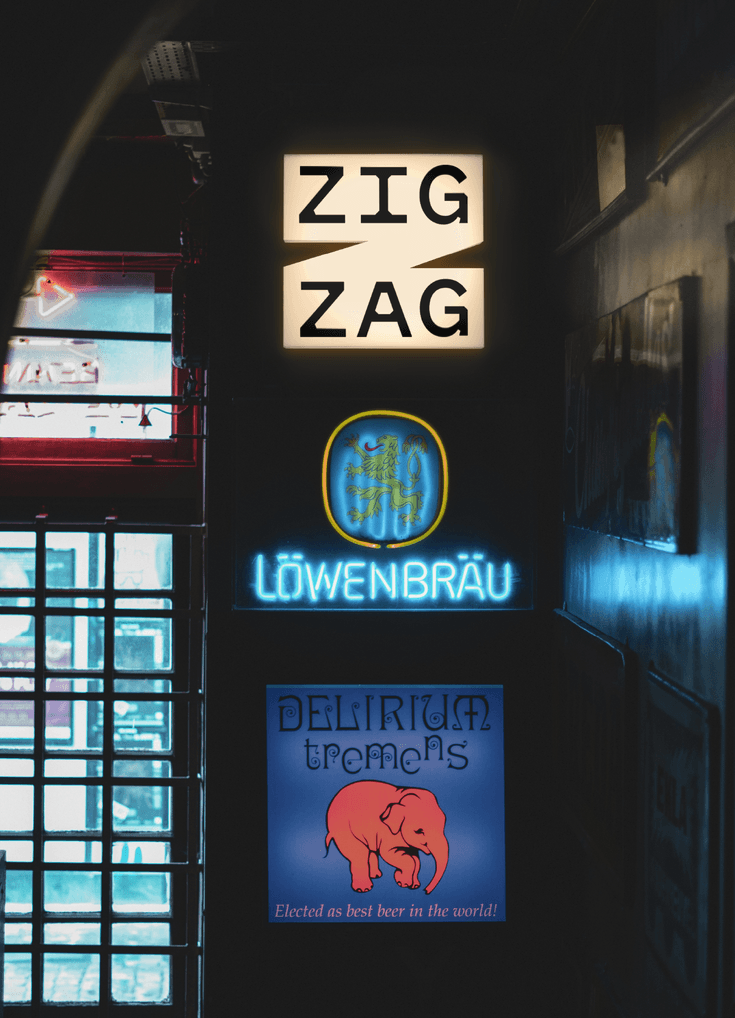 21_ZZ_Wall Signage